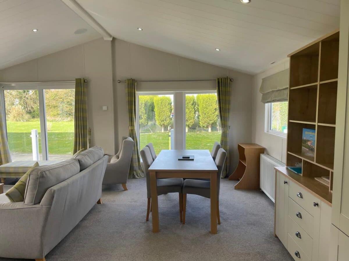 42 Woodland Walk Pevensey Bay Holiday Park Sleeps 6 Экстерьер фото
